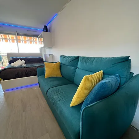 Sea View アパート